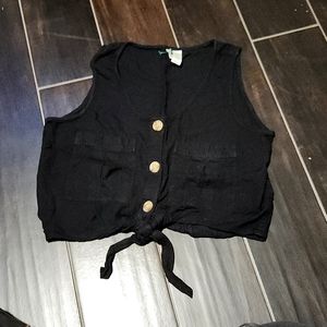 Cute button style crop top